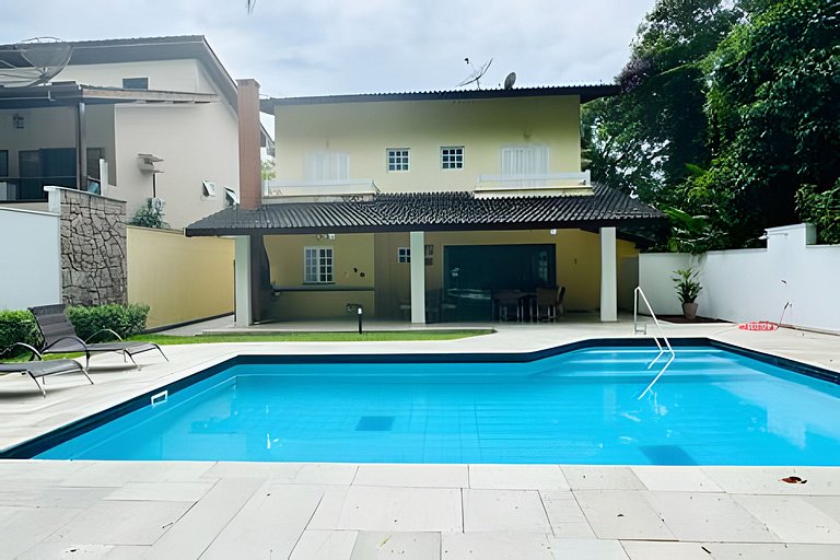 Maravilhosa Casa em Riviera - SP (2)