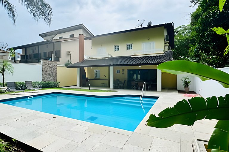 Maravilhosa Casa em Riviera - SP (2)