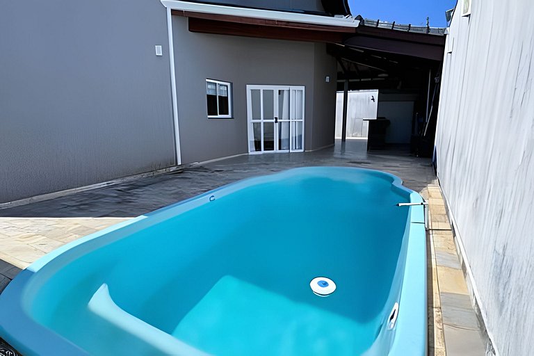 Casa com piscina em Bertioga -SP (1)