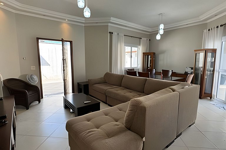 Casa com piscina em Bertioga -SP (1)