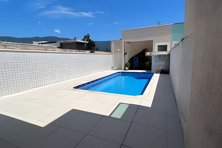 Casa c/ piscina em Cond, Boraceia - SP