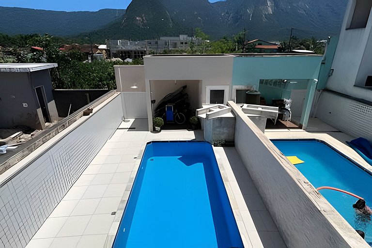 Casa c/ piscina em Cond, Boraceia - SP