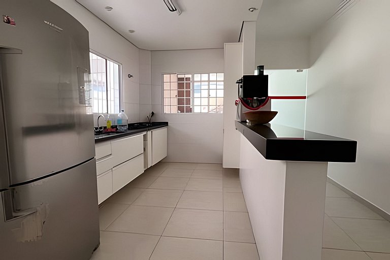 Casa c/ piscina em Cond, Boraceia - SP