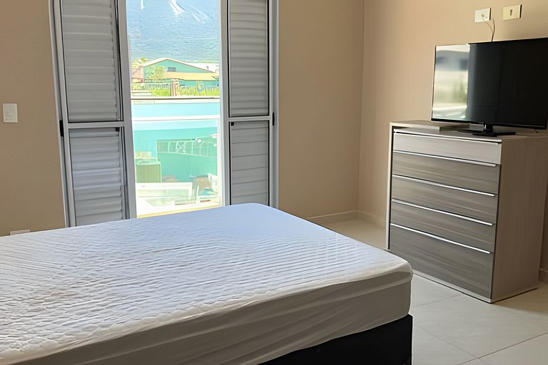 Casa c/ piscina em Cond, Boraceia - SP