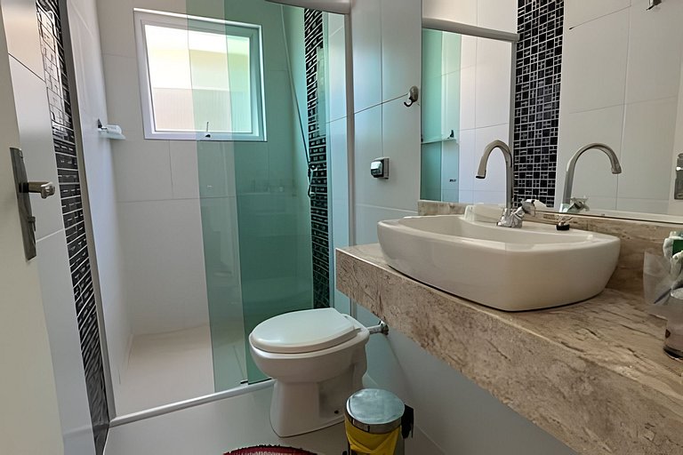 Casa c/ piscina em Cond, Boraceia - SP