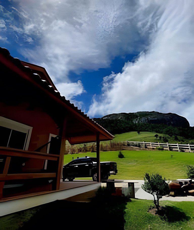 Espetacular casa em Gonçalves - MG (1)