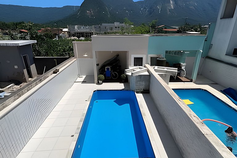Casa c/ piscina em Cond, Boraceia - SP