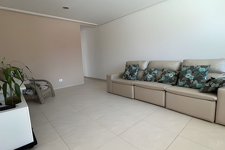 Casa c/ piscina em Cond, Boraceia - SP