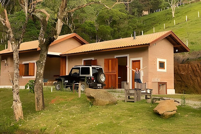 Espetacular casa em Gonçalves - MG (2)