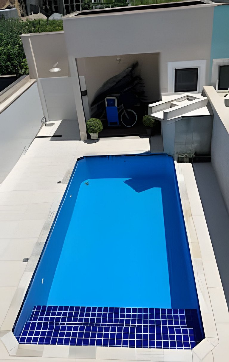 Casa c/ piscina em Cond, Boraceia - SP