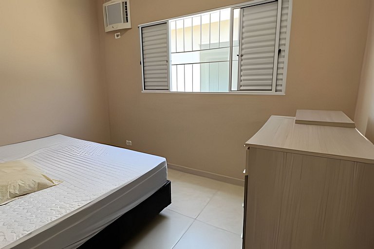 Casa c/ piscina em Cond, Boraceia - SP