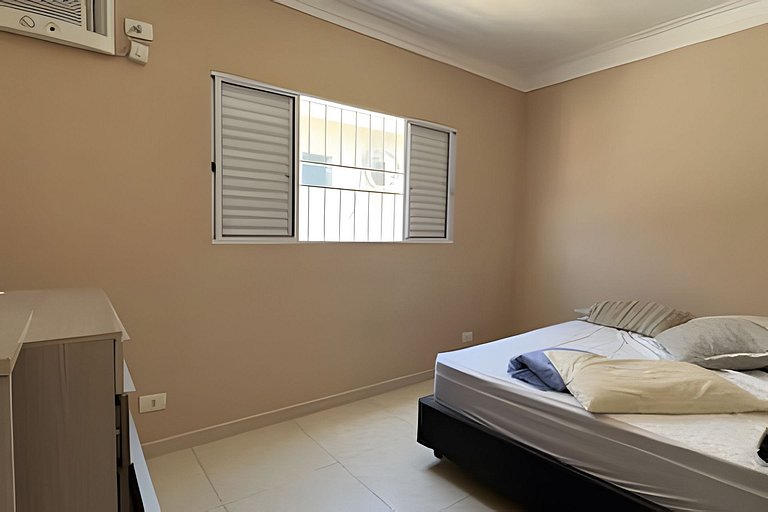 Casa c/ piscina em Cond, Boraceia - SP