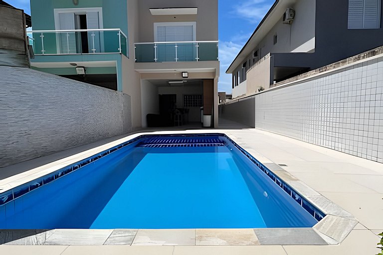 Casa c/ piscina em Cond, Boraceia - SP