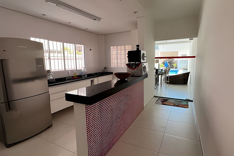 Casa c/ piscina em Cond, Boraceia - SP