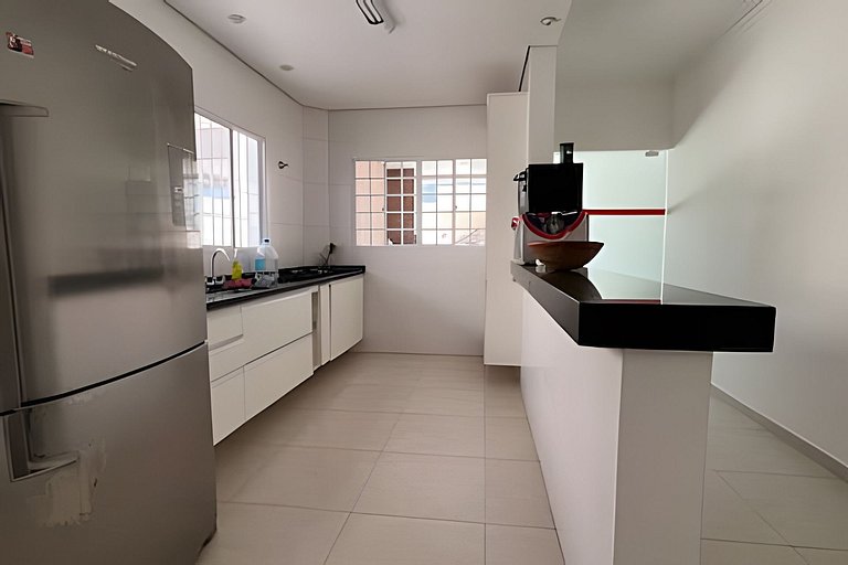 Casa c/ piscina em Cond, Boraceia - SP