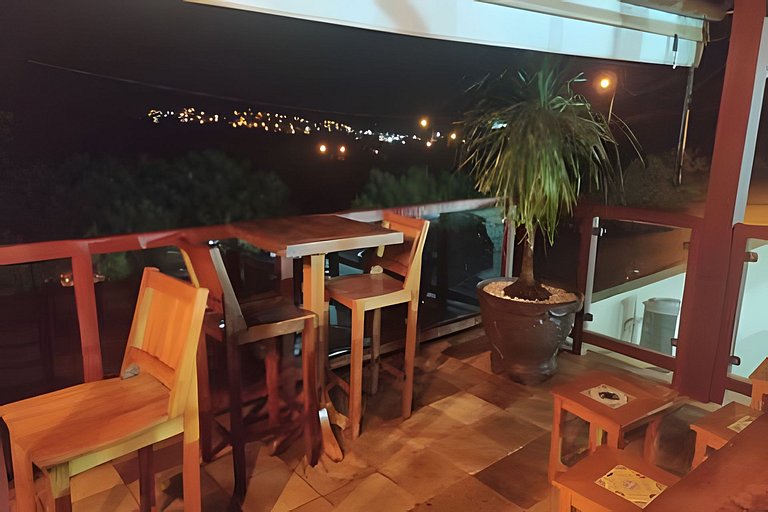 Maravilhosa casa com piscina em Capitólio-MG