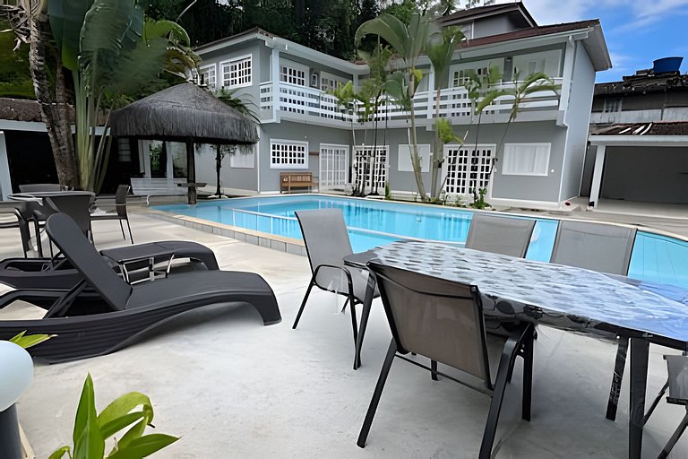 Linda casa na Barra do Sahy 1 (Litoral Norte SP)