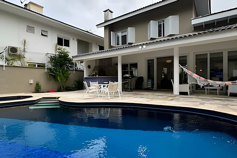 Linda casa em Riviera – SP (5)