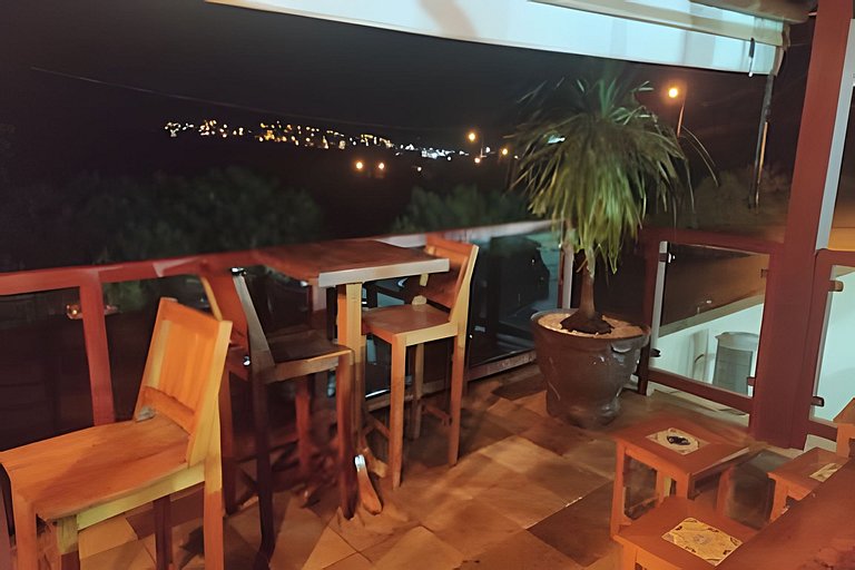 Maravilhosa casa com piscina em Capitólio-MG