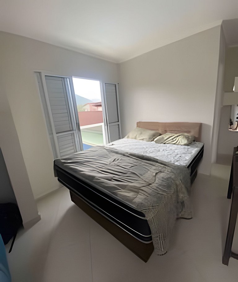 Casa com piscina em Maresias - SP (1)