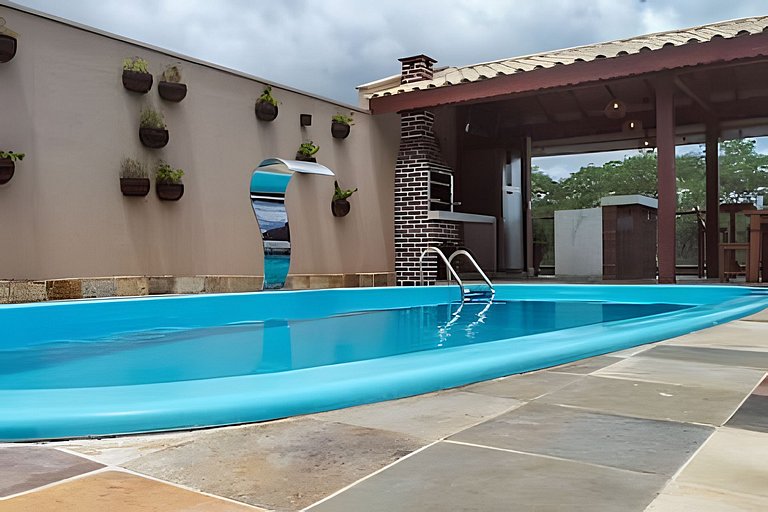 Maravilhosa casa com piscina em Capitólio-MG