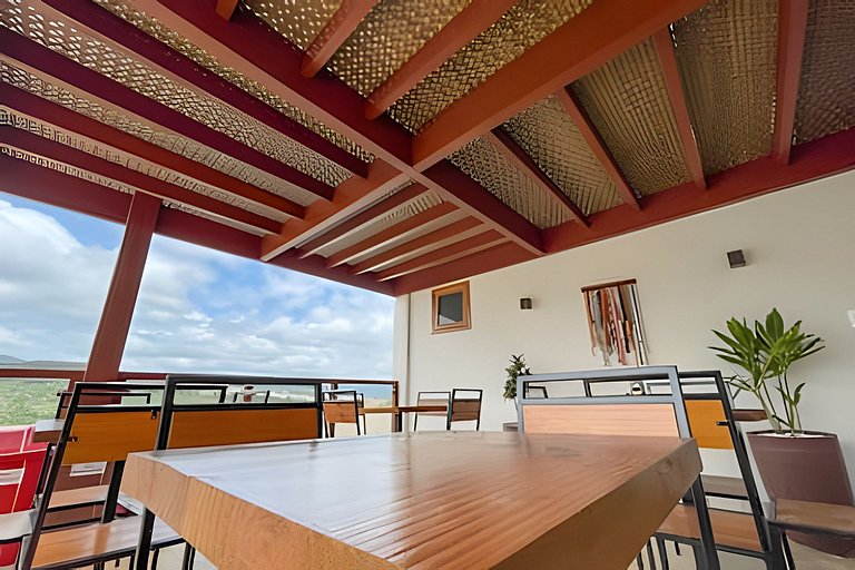 Maravilhosa casa com piscina em Capitólio-MG
