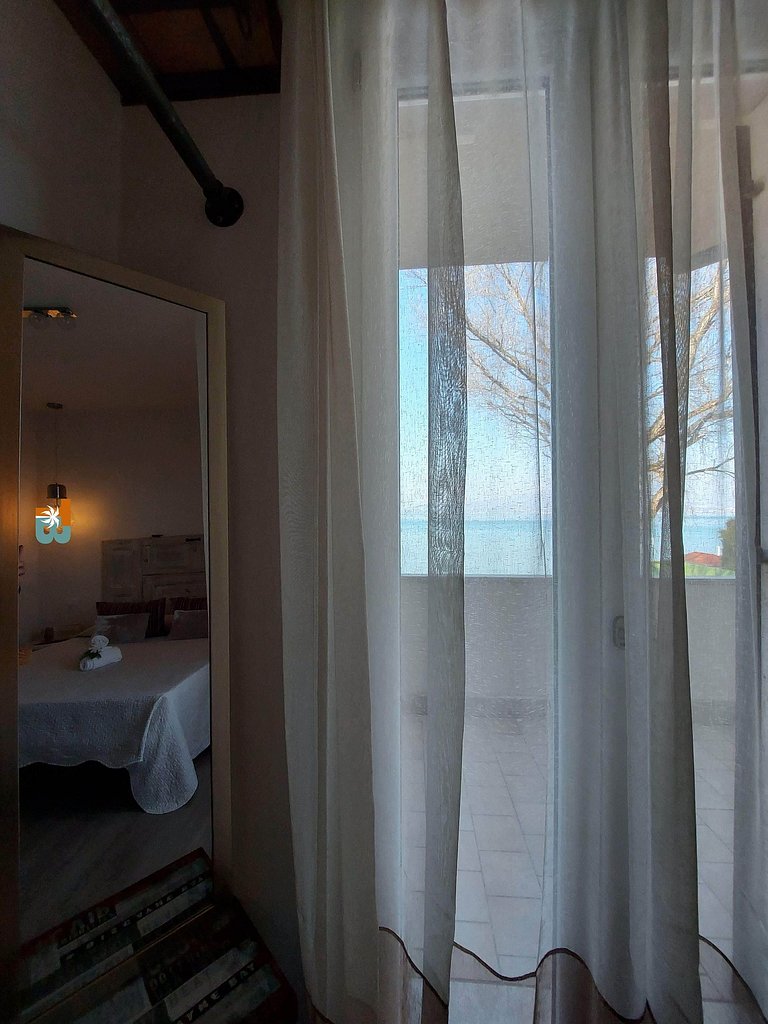 Elegant house at Lago di Garda (5)
