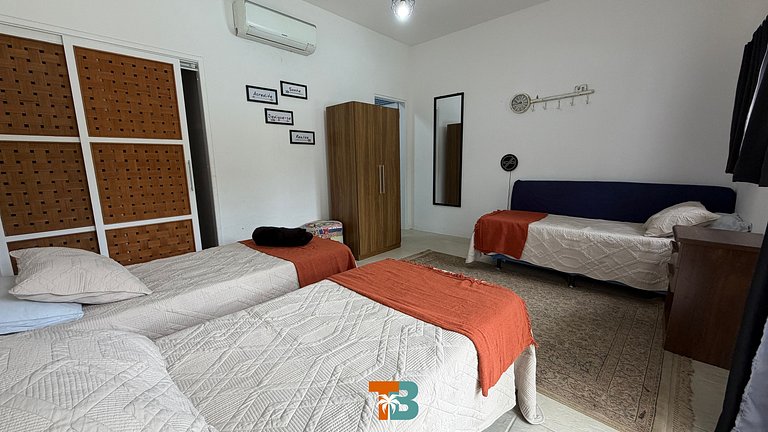 Linda casa na Barra do Sahy 1 (Litoral Norte - SP)