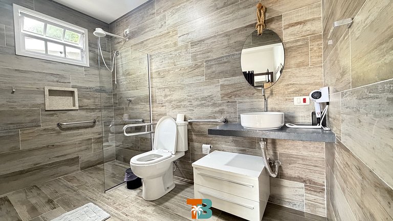 Linda casa na Barra do Sahy 1 (Litoral Norte - SP)